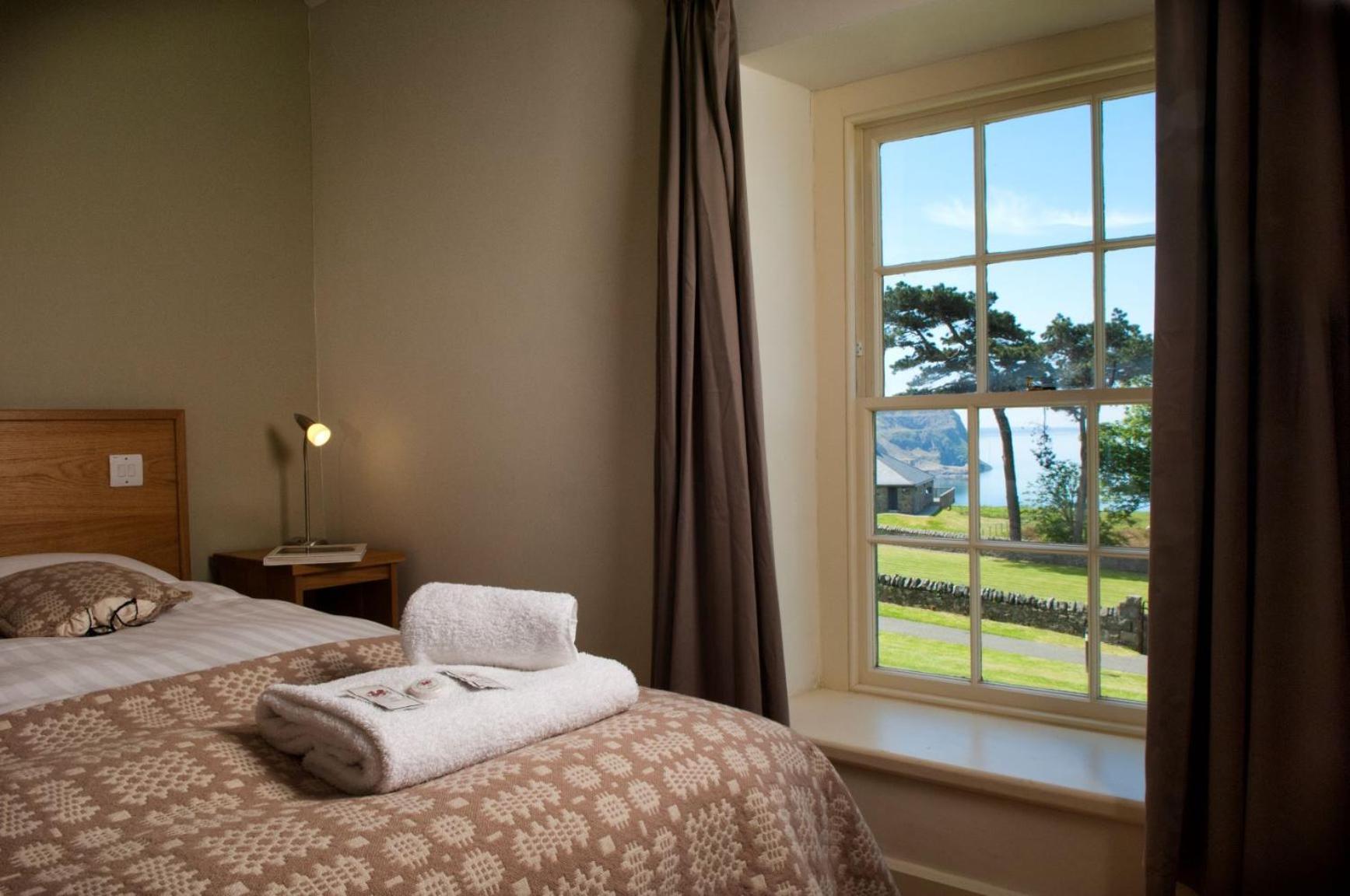 Nant Gwrtheyrn Hotel Llithfaen ภายนอก รูปภาพ